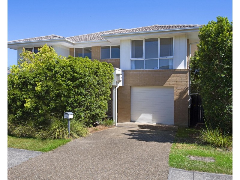 2/13 Lilly Pilly Drive, Coomera QLD 4209