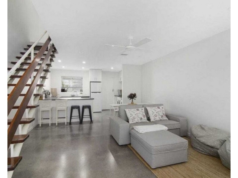 3/802 Pacific Parade, Currumbin QLD 4223