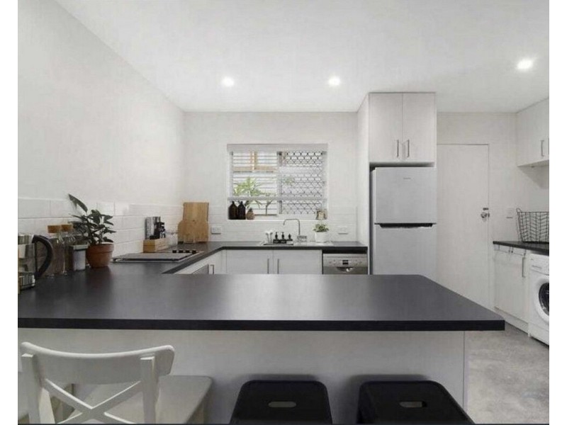 3/802 Pacific Parade, Currumbin QLD 4223