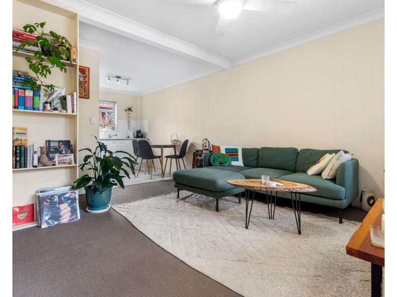 2/3 Culgoa Street, Palm Beach QLD 4221