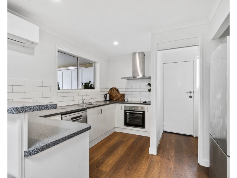 2/97 Nobby Parade, Miami QLD 4220