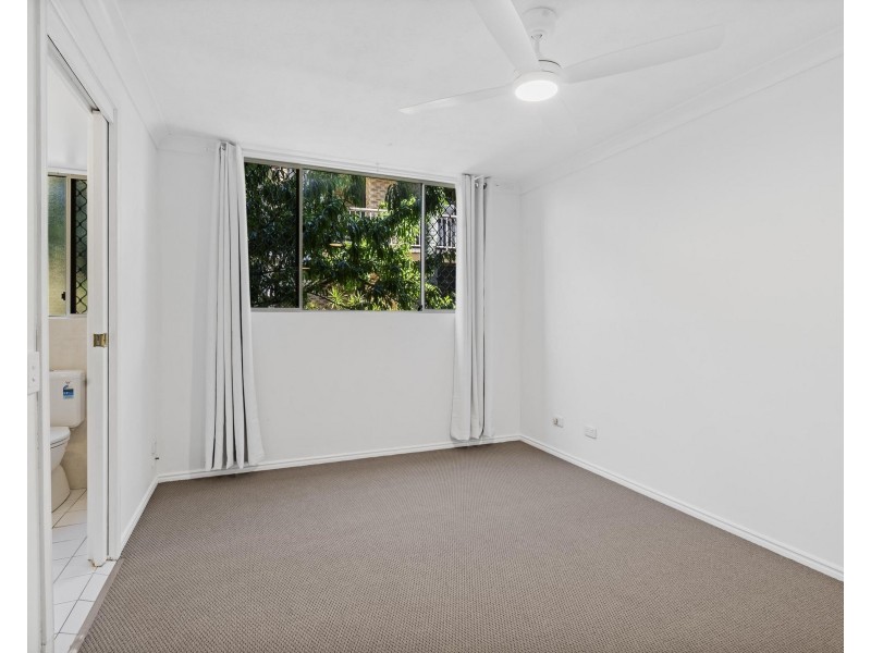 2/1078 Gold Coast Highway, Palm Beach QLD 4221