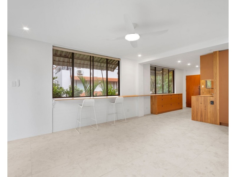 4/999 Gold Coast Highway, Palm Beach QLD 4221