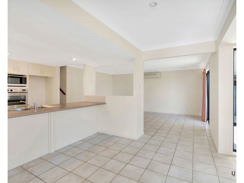 6 Numalla Court, Elanora QLD 4221