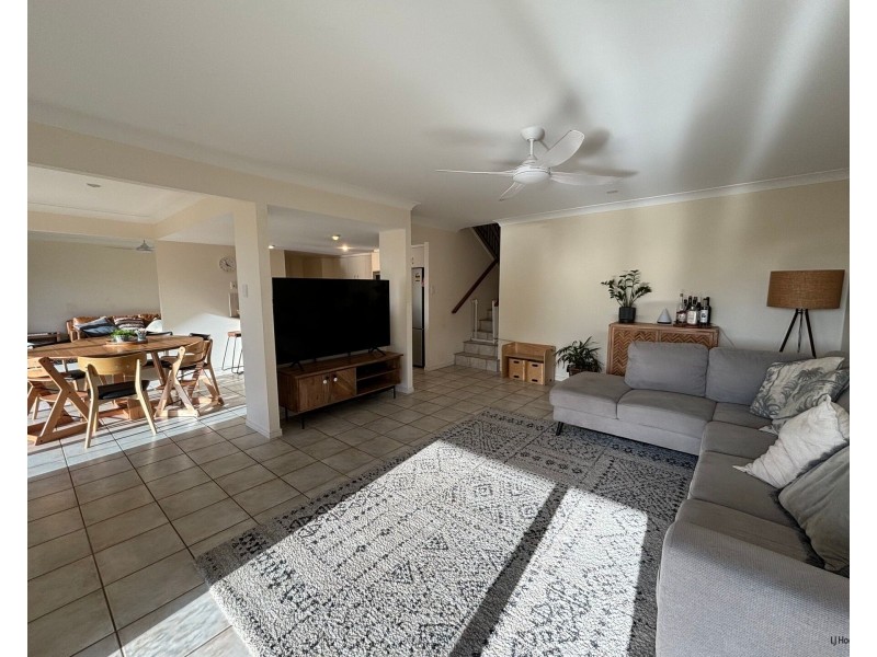 6 Numalla Court, Elanora QLD 4221