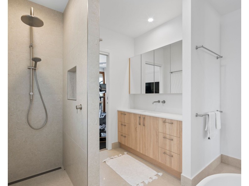 120A Tahiti Avenue, Palm Beach QLD 4221