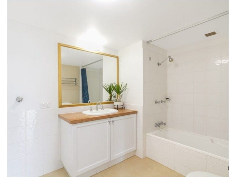 332/99 Griffith Street, Coolangatta QLD 4225