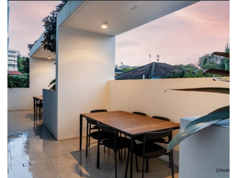 304/8 Churchill Street, Coolangatta QLD 4225