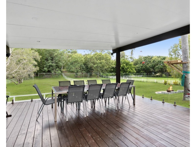 8 Larch Street, Tallebudgera QLD 4228