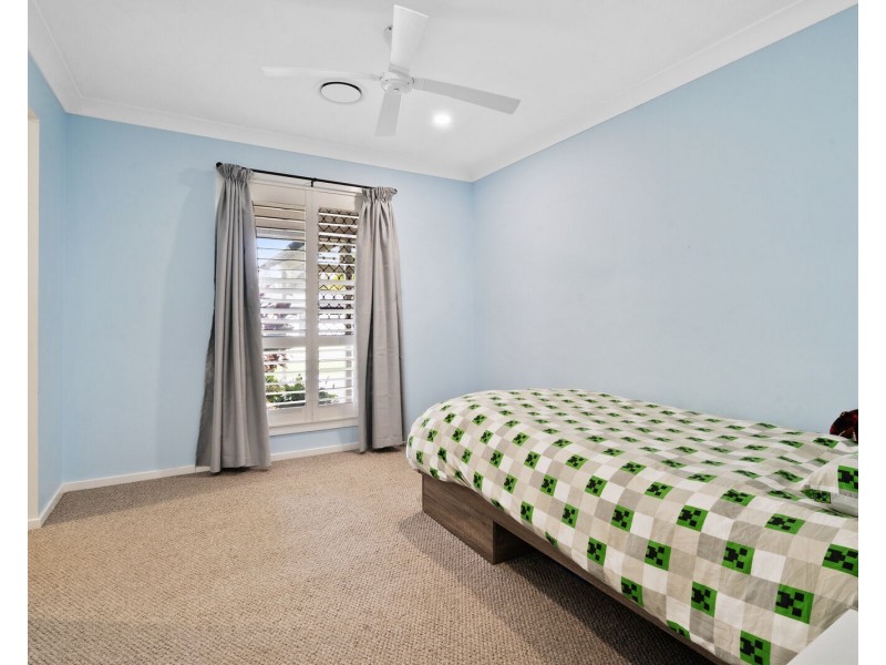 8 Larch Street, Tallebudgera QLD 4228