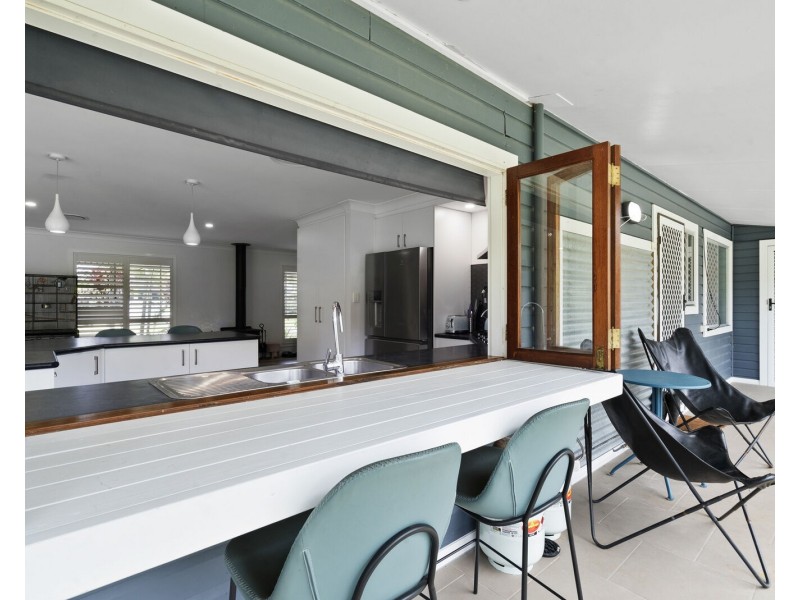 8 Larch Street, Tallebudgera QLD 4228