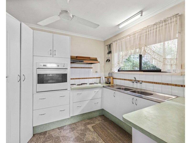 9 Nubara Street, Mansfield QLD 4122