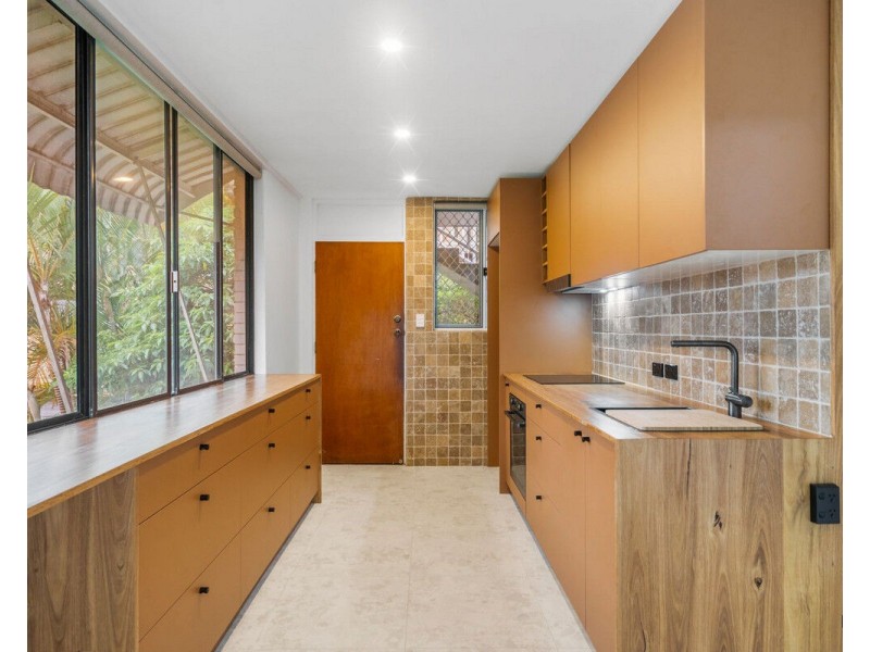 4/999 Gold Coast Highway, Palm Beach QLD 4221