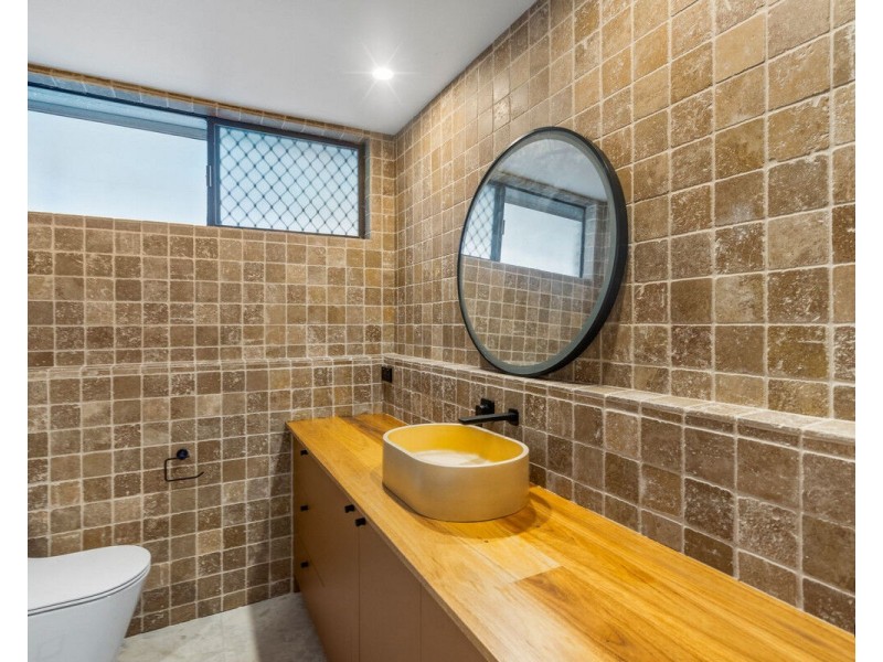 4/999 Gold Coast Highway, Palm Beach QLD 4221