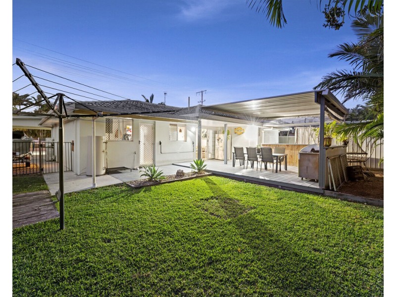 167 Mallawa Drive, Palm Beach QLD 4221