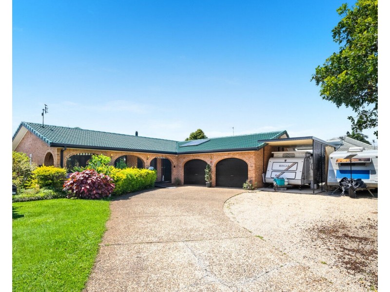 33 Spindle Street, Palm Beach QLD 4221