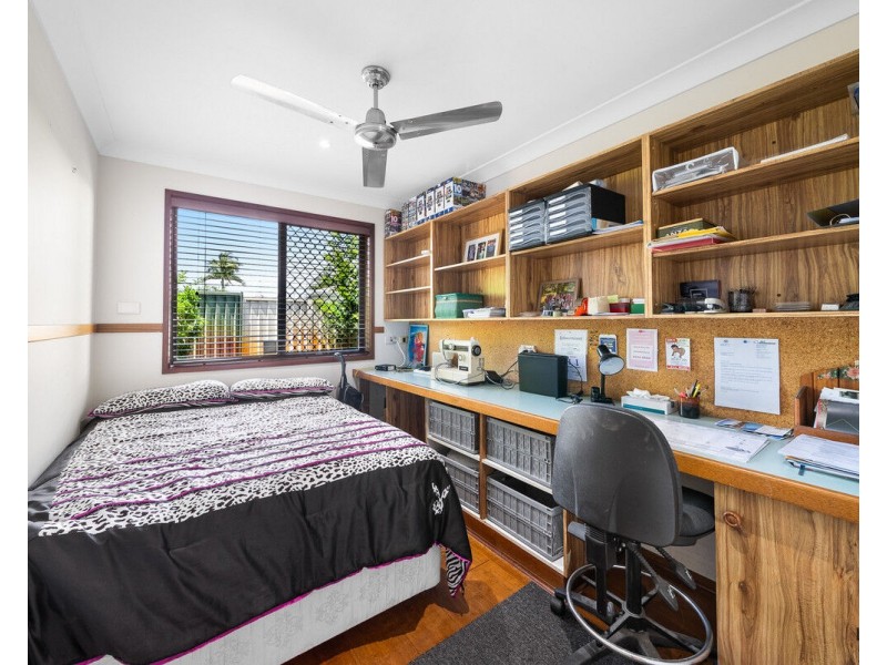 33 Spindle Street, Palm Beach QLD 4221
