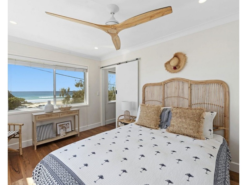 4/738 Pacific Parade, Currumbin QLD 4223