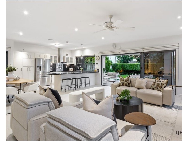 5 Skiff Street, Southport QLD 4215