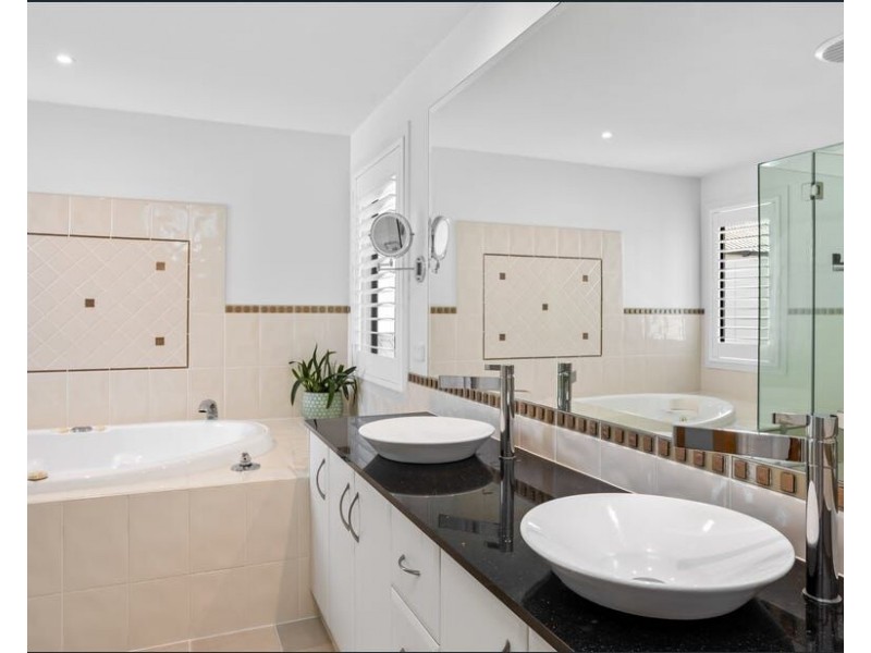 5 Skiff Street, Southport QLD 4215