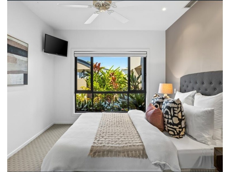 5 Skiff Street, Southport QLD 4215