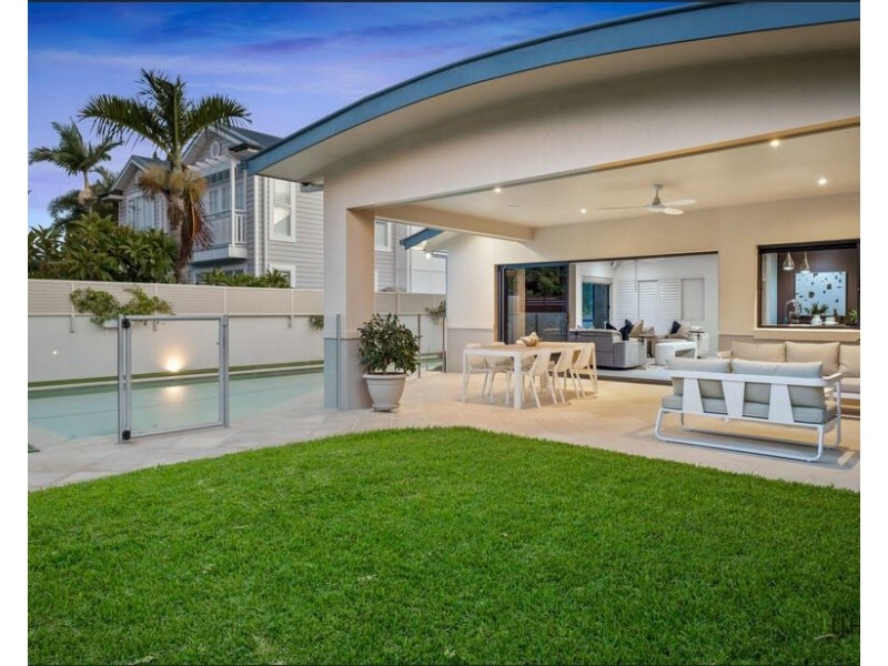 5 Skiff Street, Southport QLD 4215