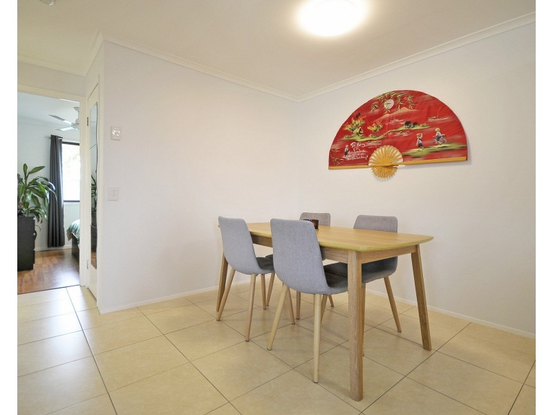 2/23 Callistemon Court, Arundel QLD 4214