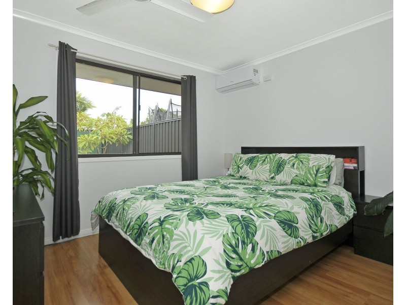 2/23 Callistemon Court, Arundel QLD 4214