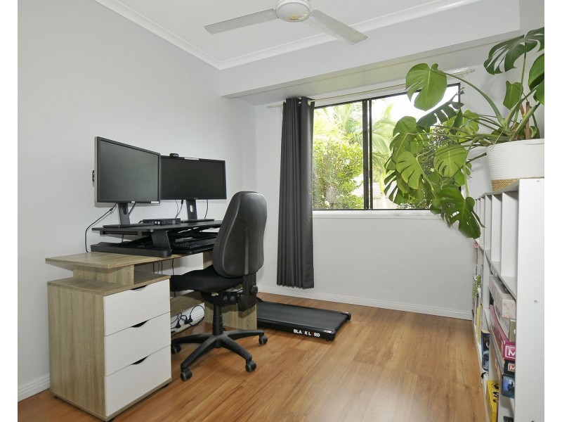 2/23 Callistemon Court, Arundel QLD 4214