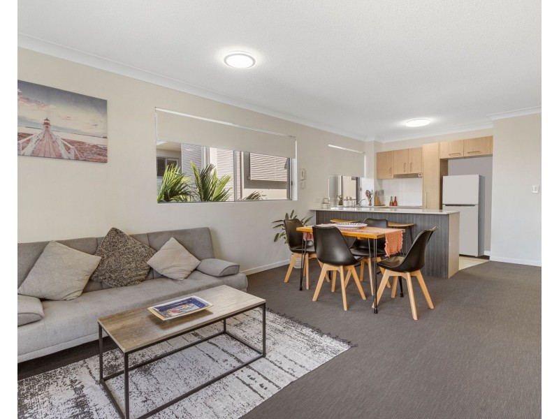 17/33 Loder Street, Biggera Waters QLD 4216