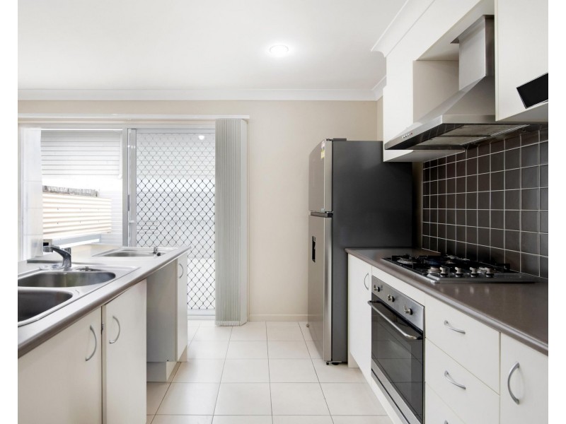 3/11 Seagreen Drive, Coomera QLD 4209