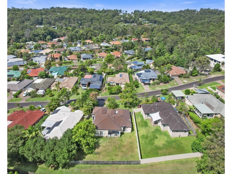 9 Laurina Court, Elanora QLD 4221