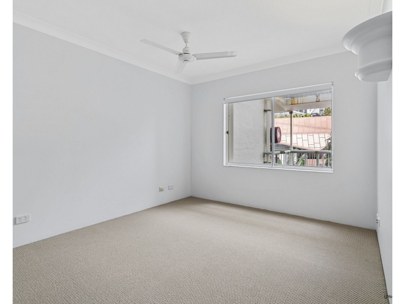 21/26 Old Burleigh Road, Surfers Paradise QLD 4217