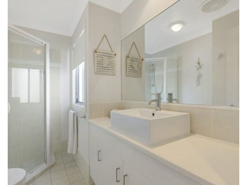 4/16 Duxton Drive, Varsity Lakes QLD 4227