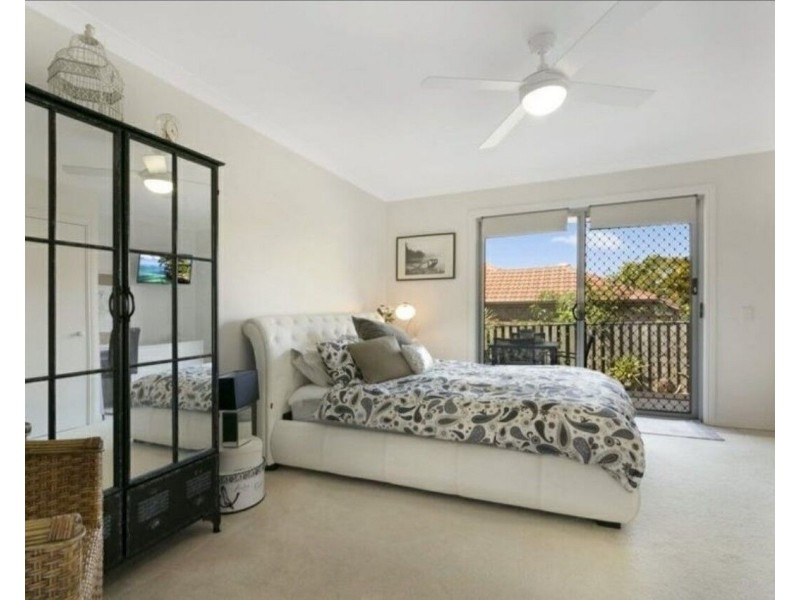 4/16 Duxton Drive, Varsity Lakes QLD 4227