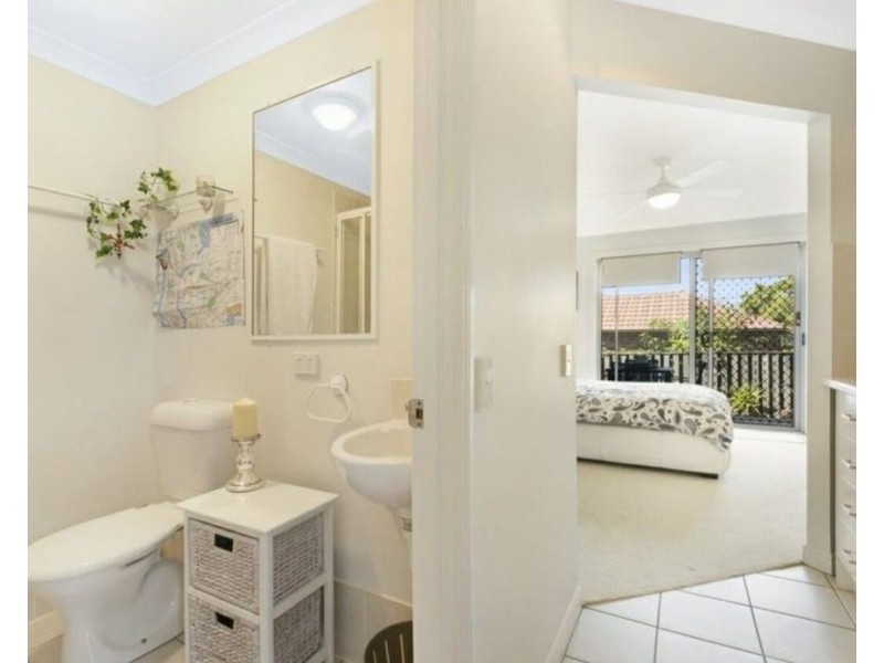 4/16 Duxton Drive, Varsity Lakes QLD 4227