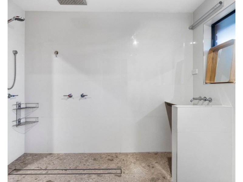 21 Whitsunday Drive, Currumbin Waters QLD 4223