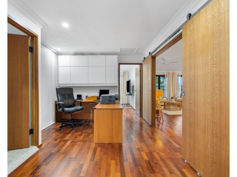 21 Whitsunday Drive, Currumbin Waters QLD 4223