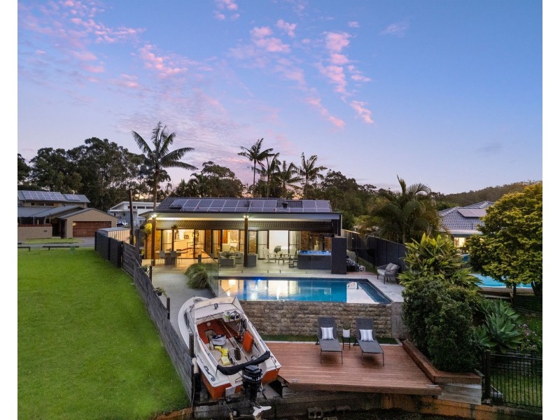 21 Whitsunday Drive, Currumbin Waters QLD 4223
