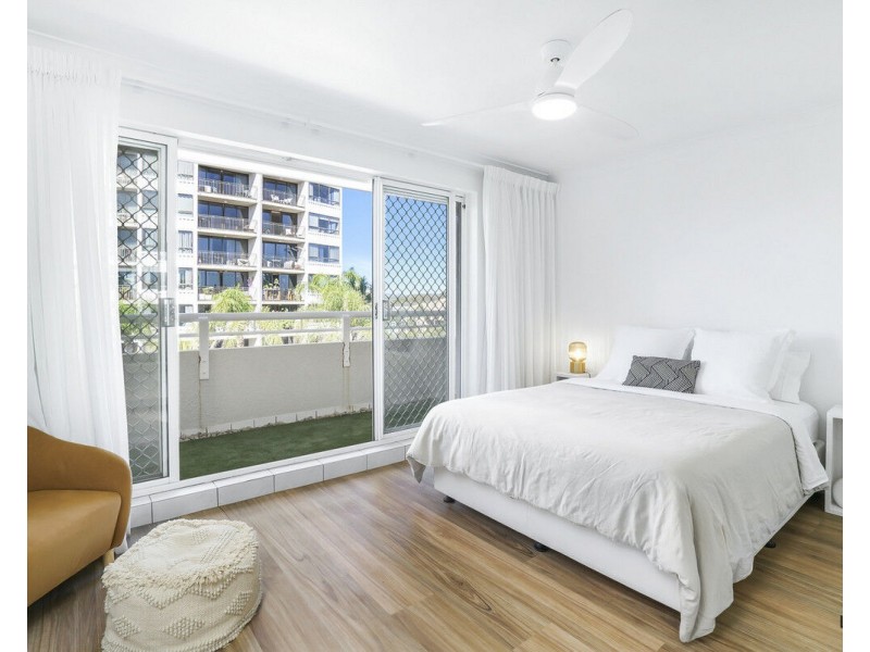 33/14 Jefferson Lane, Palm Beach QLD 4221