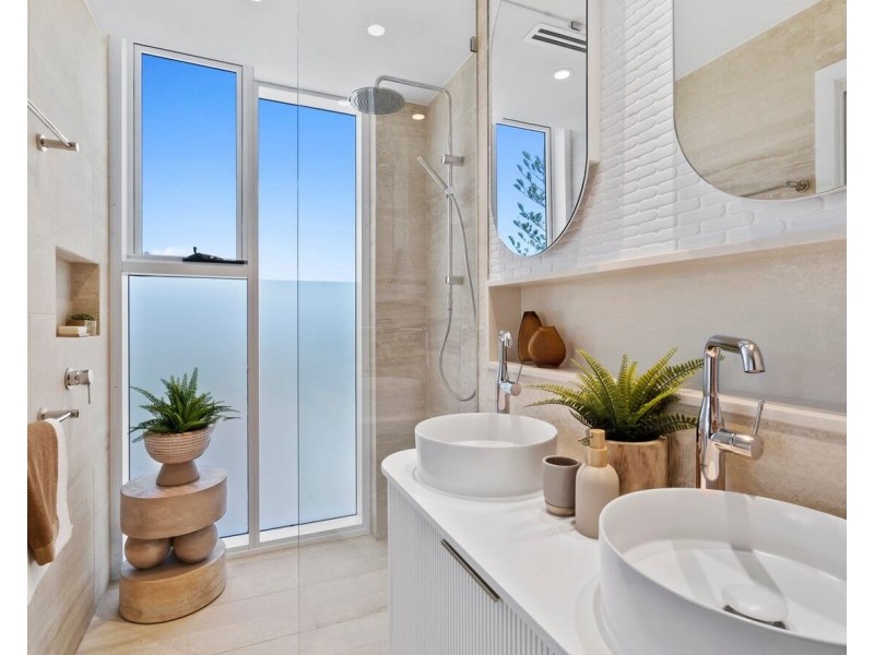 301/321 Golden Four Drive, Tugun QLD 4224