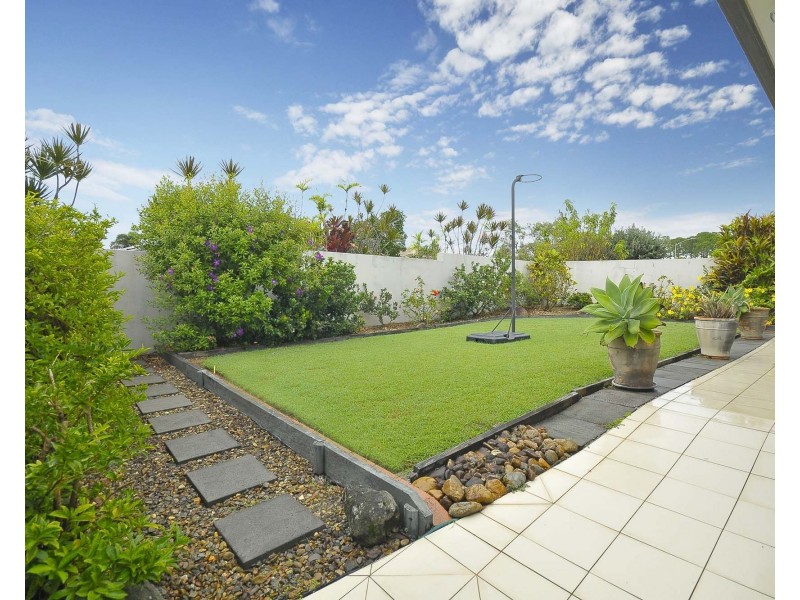 5 Foreshore Close, Elanora QLD 4221