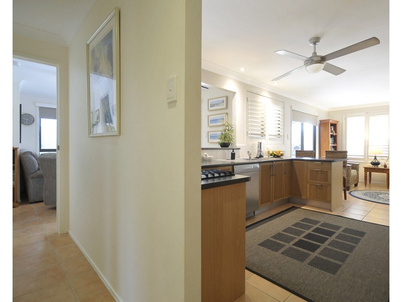 5 Foreshore Close, Elanora QLD 4221