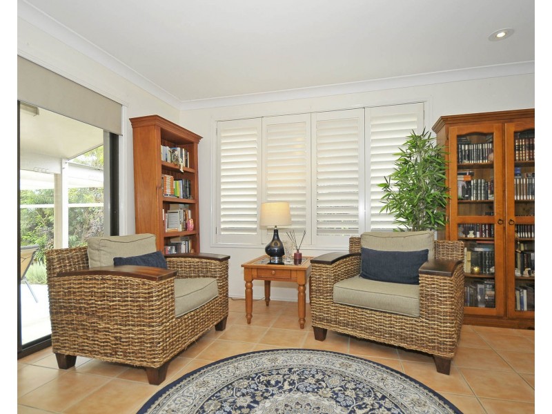 5 Foreshore Close, Elanora QLD 4221