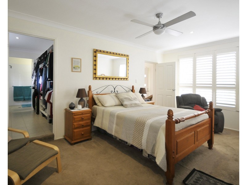 5 Foreshore Close, Elanora QLD 4221