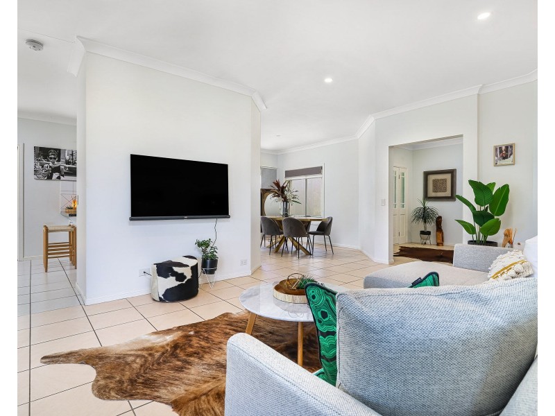 32 Steyning Court, Arundel QLD 4214