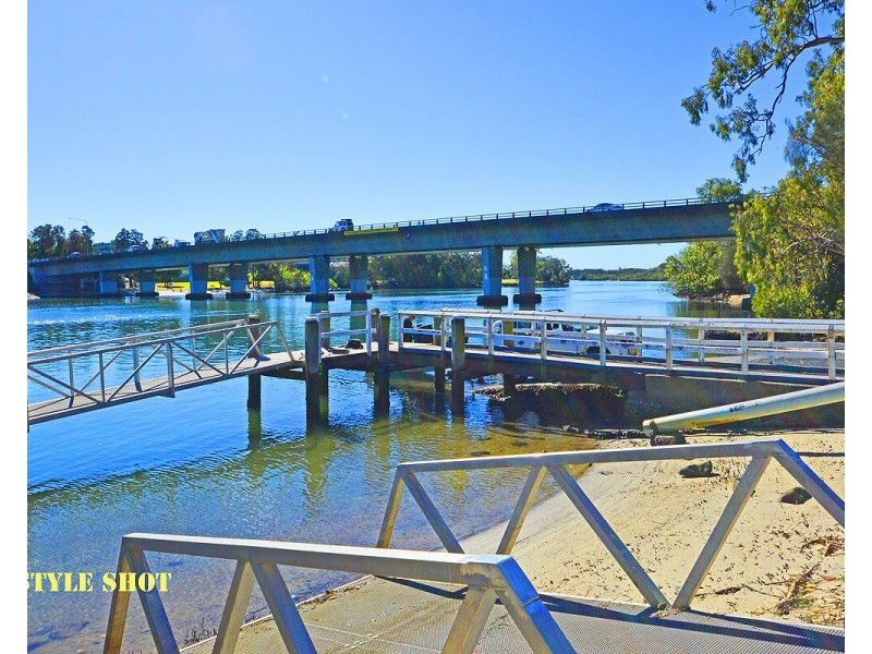 120 Dry Dock Road, Tweed Heads South NSW 2486