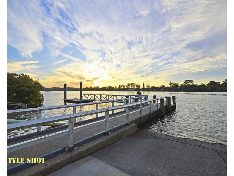 120 Dry Dock Road, Tweed Heads South NSW 2486