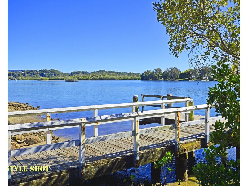 120 Dry Dock Road, Tweed Heads South NSW 2486