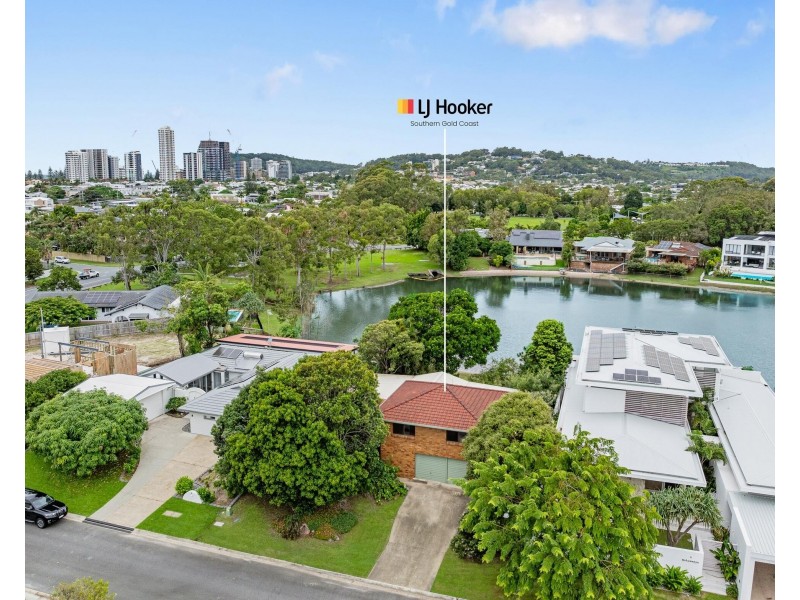 4 Penguin Parade, Burleigh Waters QLD 4220